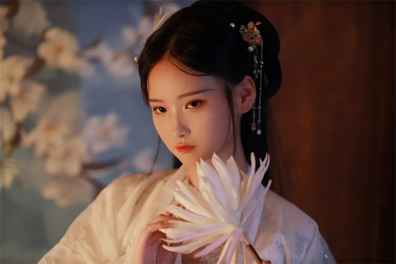 逆水寒女玩家比武招亲发现才19岁