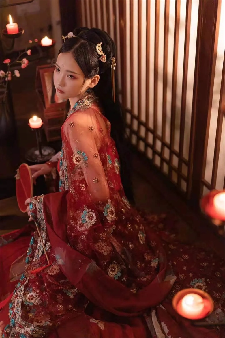 逆水寒女玩家比武招亲发现才19岁